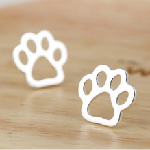 Load image into Gallery viewer, Paw print earringsm - silver
