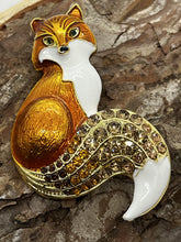 Load image into Gallery viewer, Enamel fox brooch
