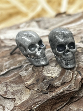 Load image into Gallery viewer, Gothic skull earrings
