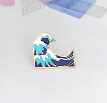 Load image into Gallery viewer, The Great Wave off Kanagawa pin badge
