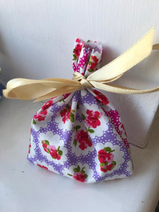Apple brooch pin | Apple brooch | Gifts for teachers | Teacher gifts | Apple badges